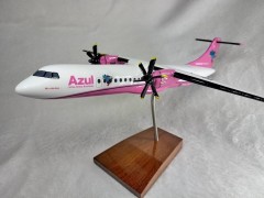 Aviao ATR-72-600  - Azul Linhas Aereas - Outubro Rosa - MAQUETE