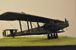 Aviao Biplano Bombardeiro Handley Page 0/400 AIRFIX