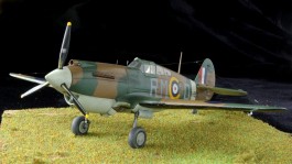 Aviao Curtiss Tomahawk MK.II                           05133 AIRFIX
