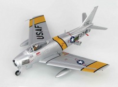 Avião F-86E Sabre                                       2799 ITALERI