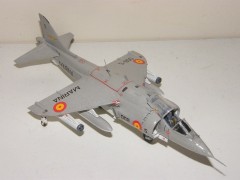 Aviao Hawker Siddeley AV-8A Harrier                    04057 AIRFIX