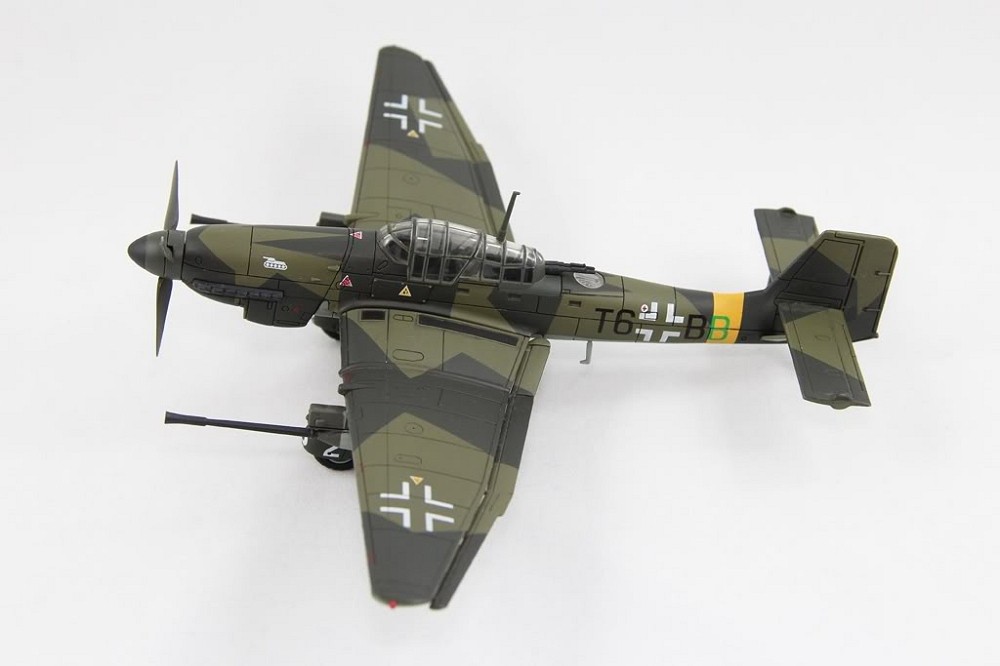 Aviao Junkers JU87 G/D Tank Buster 04692 REVELL