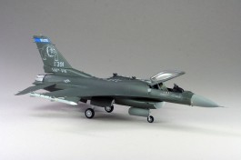 Avião Lockheed Martin F-16 C J Fighting Falcon - BLOCK 50 TAMIYA