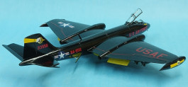 Aviao Martin B-57B Canberra                           010104 AIRFIX
