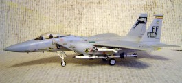 Avião McDonell Douglas F-15C Eagle                      1415 ITALERI