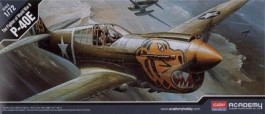 Avião P-40E Warhawk                                    12468 - ACADEMY