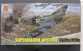 Avião Supermarine Spitfire MKIXC/XVIe - AIRFIX Avião Supermarine Spitfire MKIXC/XVIe - AIRFIX