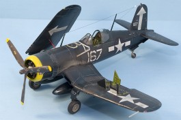 Avião Vought F4U-1D Corsair                            60752 TAMIYA