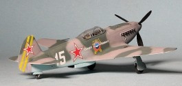 Avião Yakovlev YAK-3 Soviet Fighter                    03894 REVELL