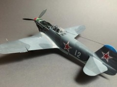 Avião Yakovlev YAK-3 Soviet Fighter                     4814 ZVEZDA