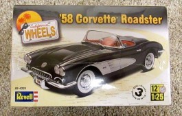 Carro Chevy Corvette Roadster 1958 - REVELL