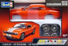 Carro Dodge Challenger SRT-8 2013 - REVELL AMERICANA Carro Dodge Challenger SRT-8 2013 - REVELL AMERICANA