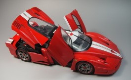 Carro Ferrari FXX                                      24292 TAMIYA