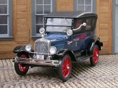 Carro Ford Model T 1927 - Vintage Police Car            1182 AMT