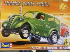 Carro Thames Panel Van - Gasser - REVELL