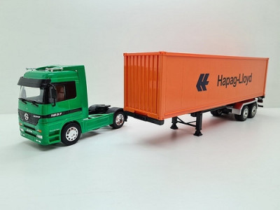 Miniatura Mercedes Benz Actros 4x2 Com Carreta 1/32 - Welly