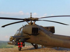 Helicoptero AH-64 Apache REVELL AMERICANA