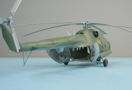 Helicoptero MIL Mi-8T - Soviet Multi-Role Helicopter    7230 ZVEZDA