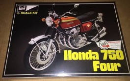 Moto Honda 750 FOUR 827 - MPC Moto Honda 750 FOUR 827 - MPC