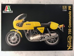 Moto NORTON 750 COMMANDO PR - ITALERI