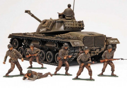 Tanque M-48A2 Patton Tank - Inclui 2 Tanquistas e 6 Soldados - REVELL MONOGRAM