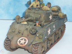 Tanque US Medium Tank M4A3 Sherman 75mm Gun Late Production TAMIYA